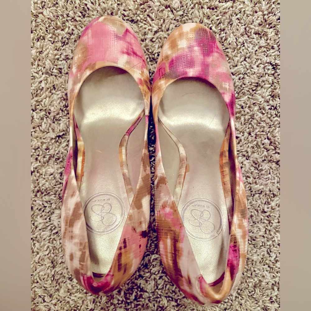 Jessica Simpson Pumps size 8